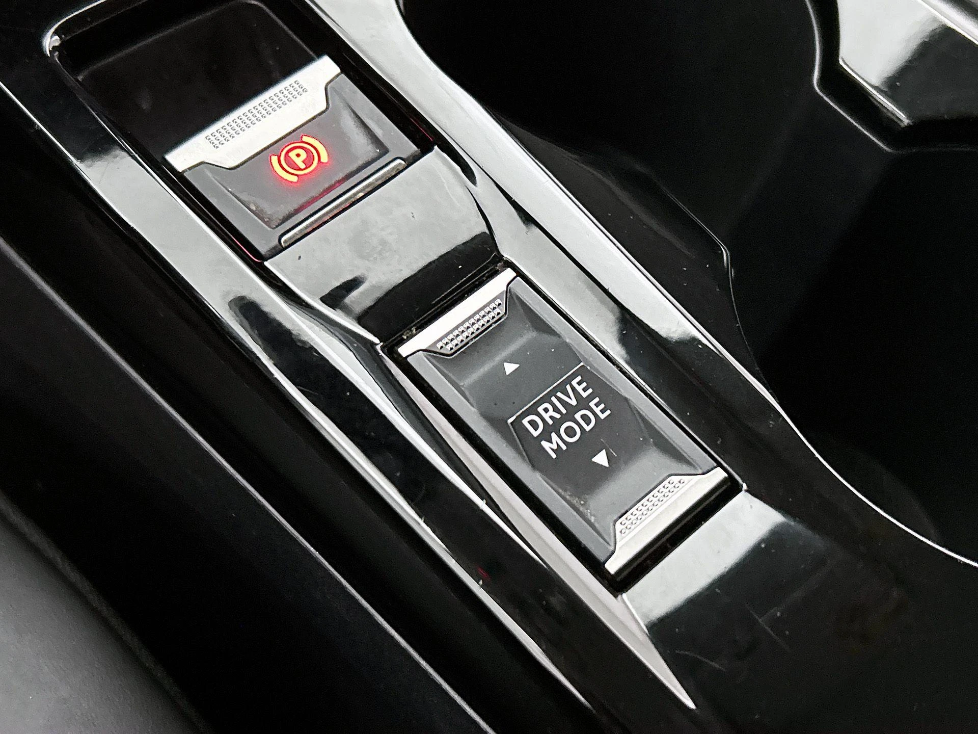Peugeot-208-image-8