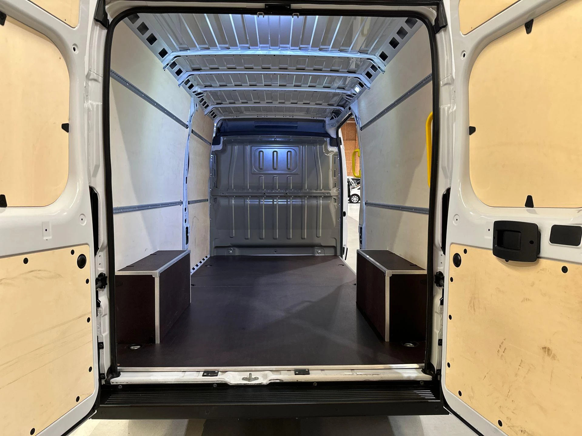 Opel-Movano-image-17