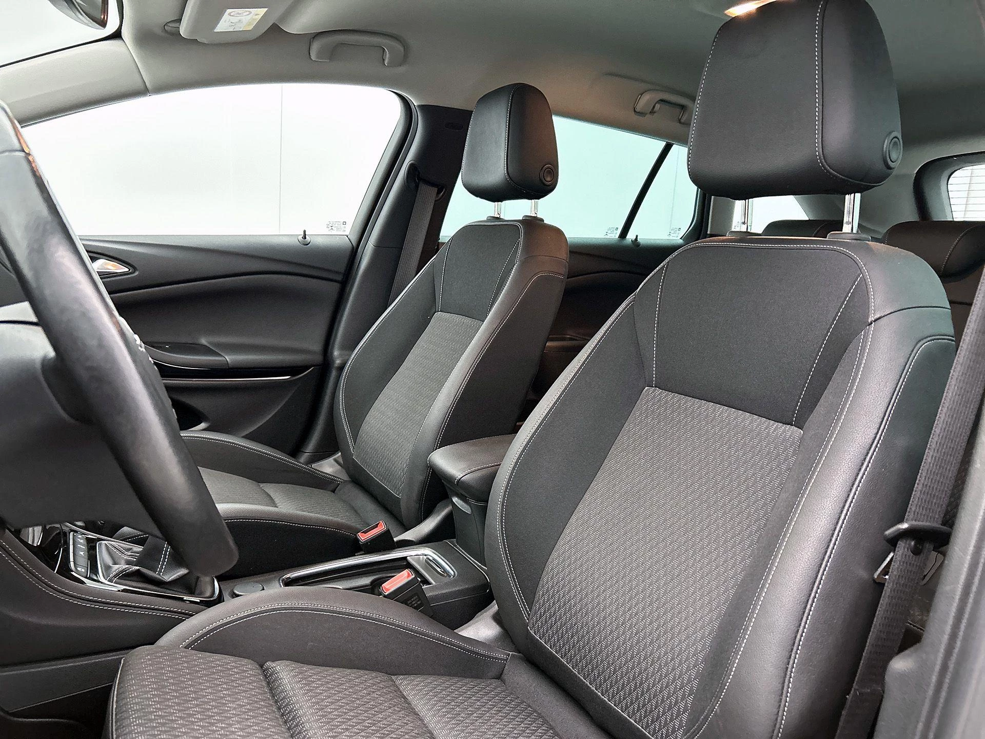 Opel-Astra-image-34