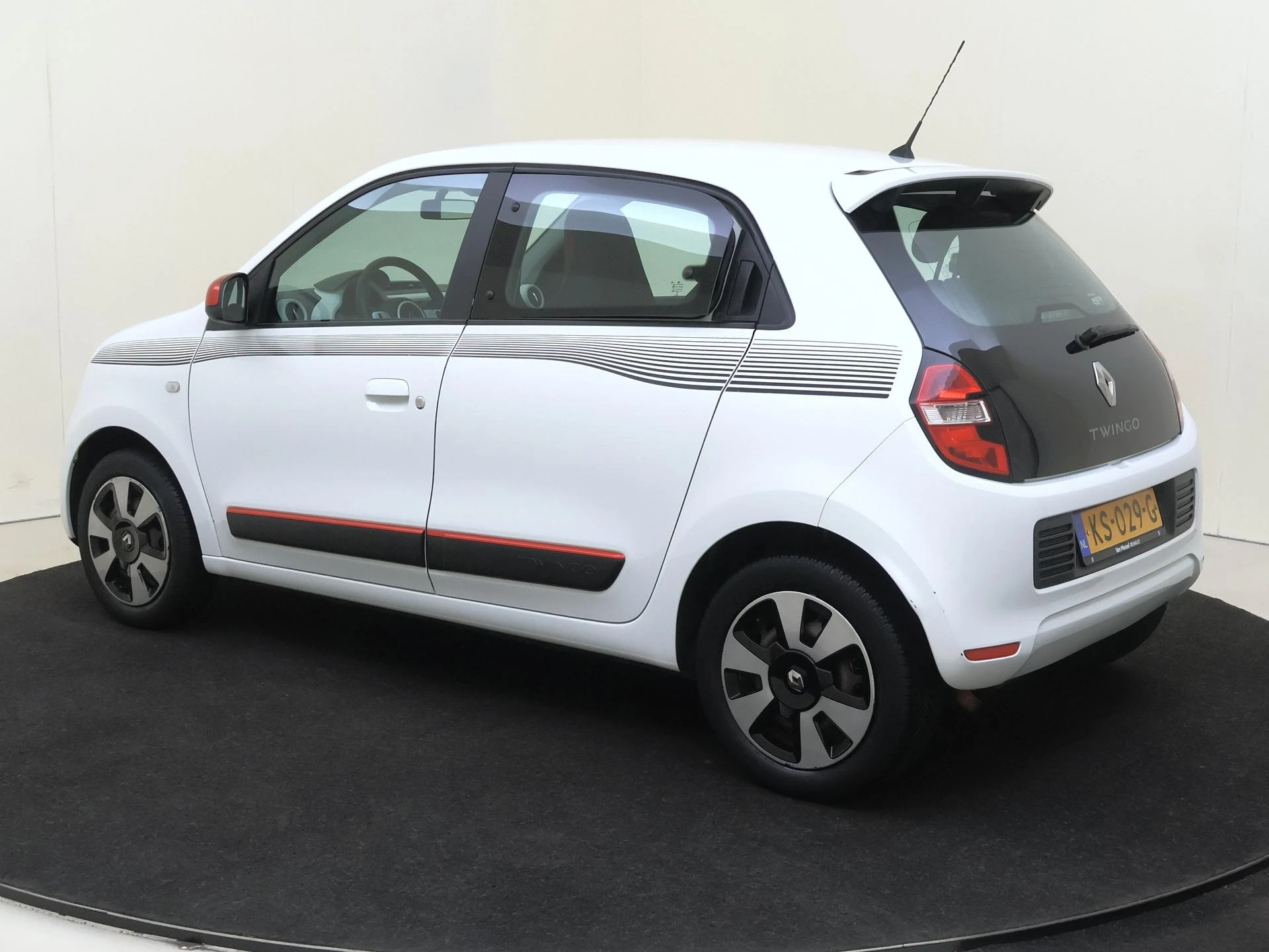 Renault-Twingo-image-2