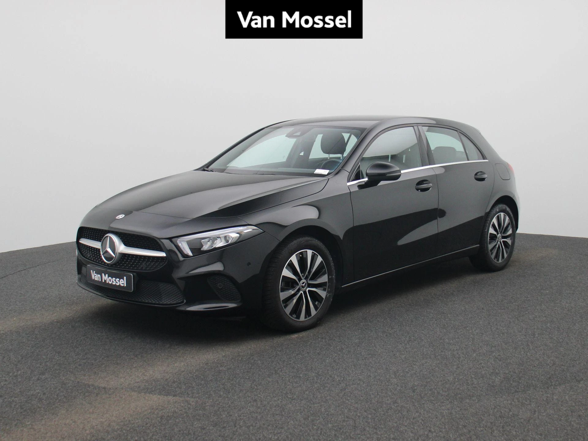 Mercedes-Benz-A-Klasse-image-0