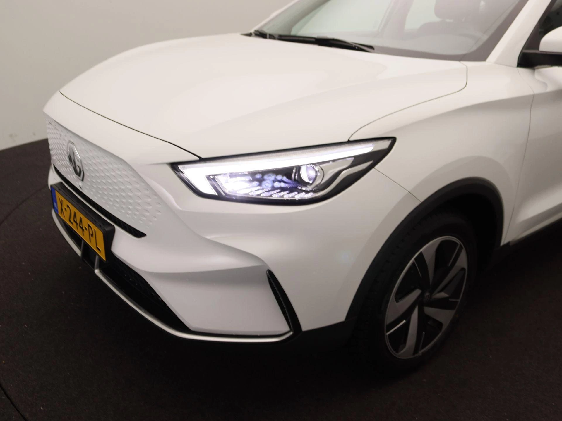 MG ZS EV Long Range Luxury 70 kWh