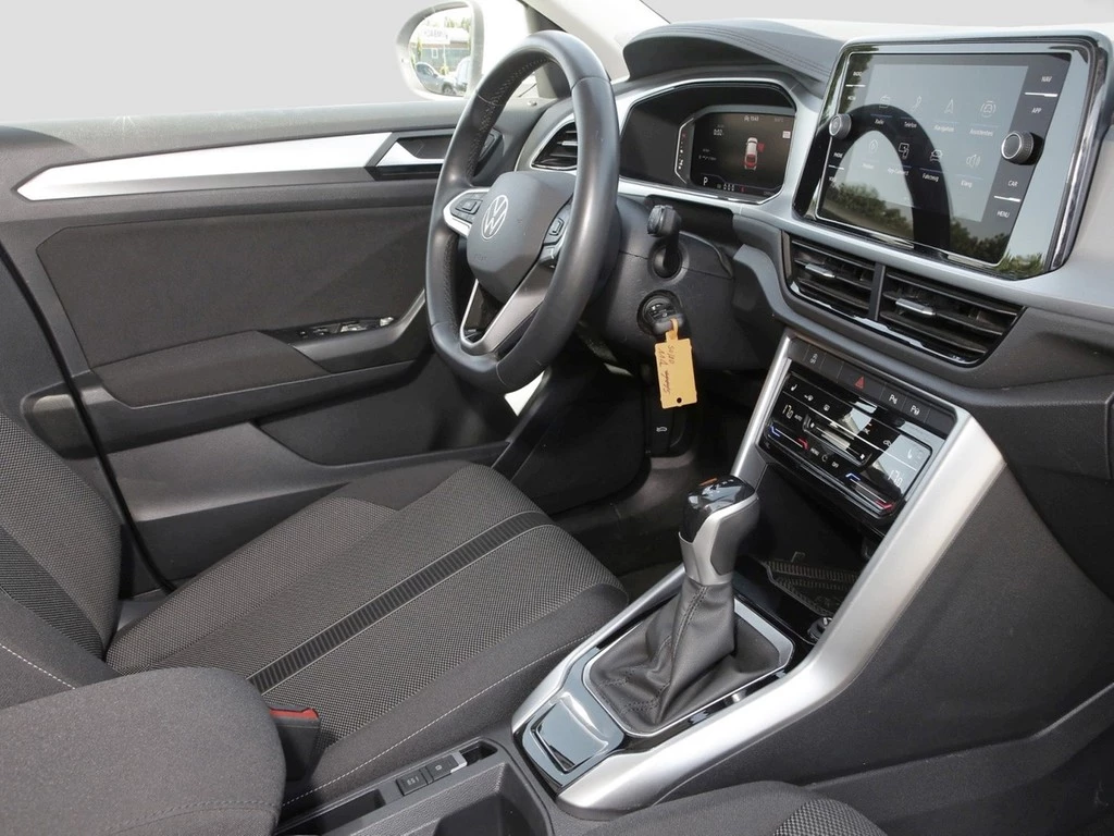 Volkswagen T-Roc 1.5 TSI DSG Life 16" App-Con.+VC ACC LED RFK+PDC SHZ