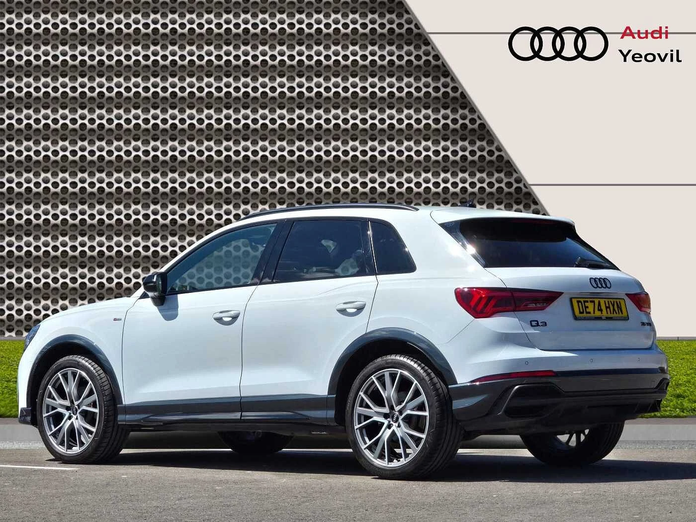 Audi-Q3-image-49