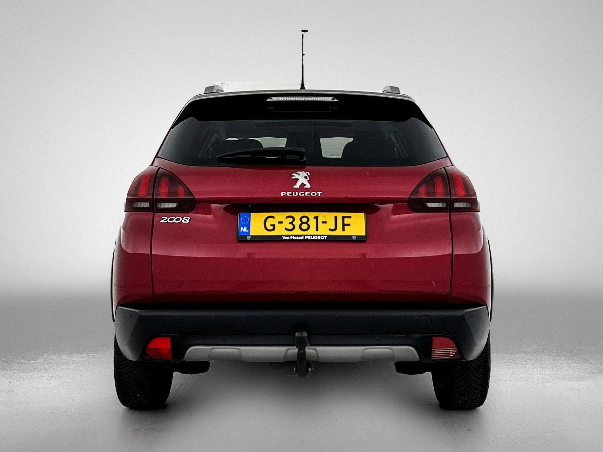 Peugeot-2008-image-2