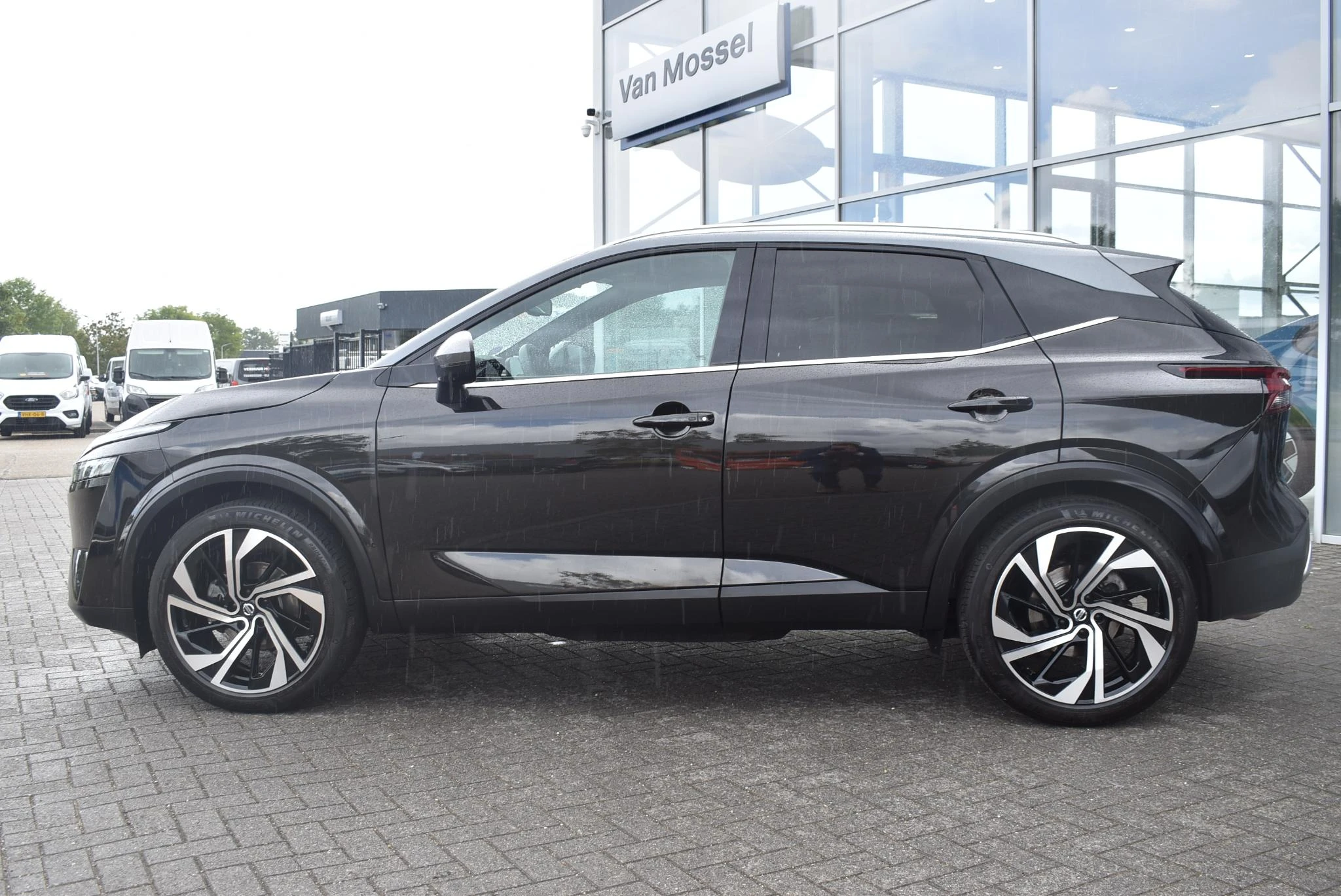 Nissan-QASHQAI-image-7
