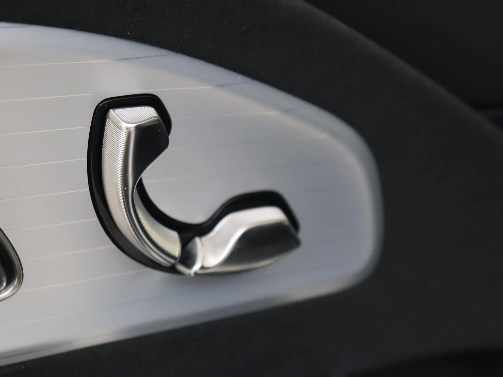 Mercedes-Benz-CLA-image-23