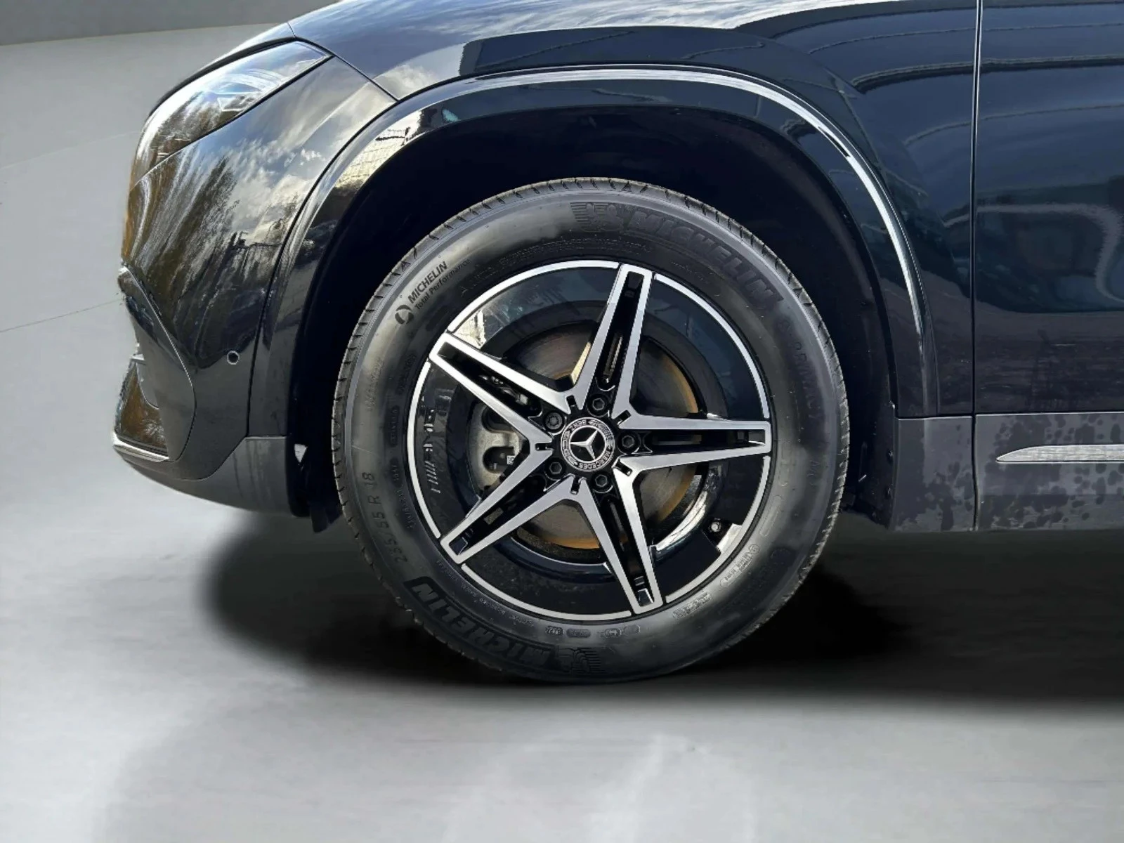 Mercedes-Benz-EQA-image-9