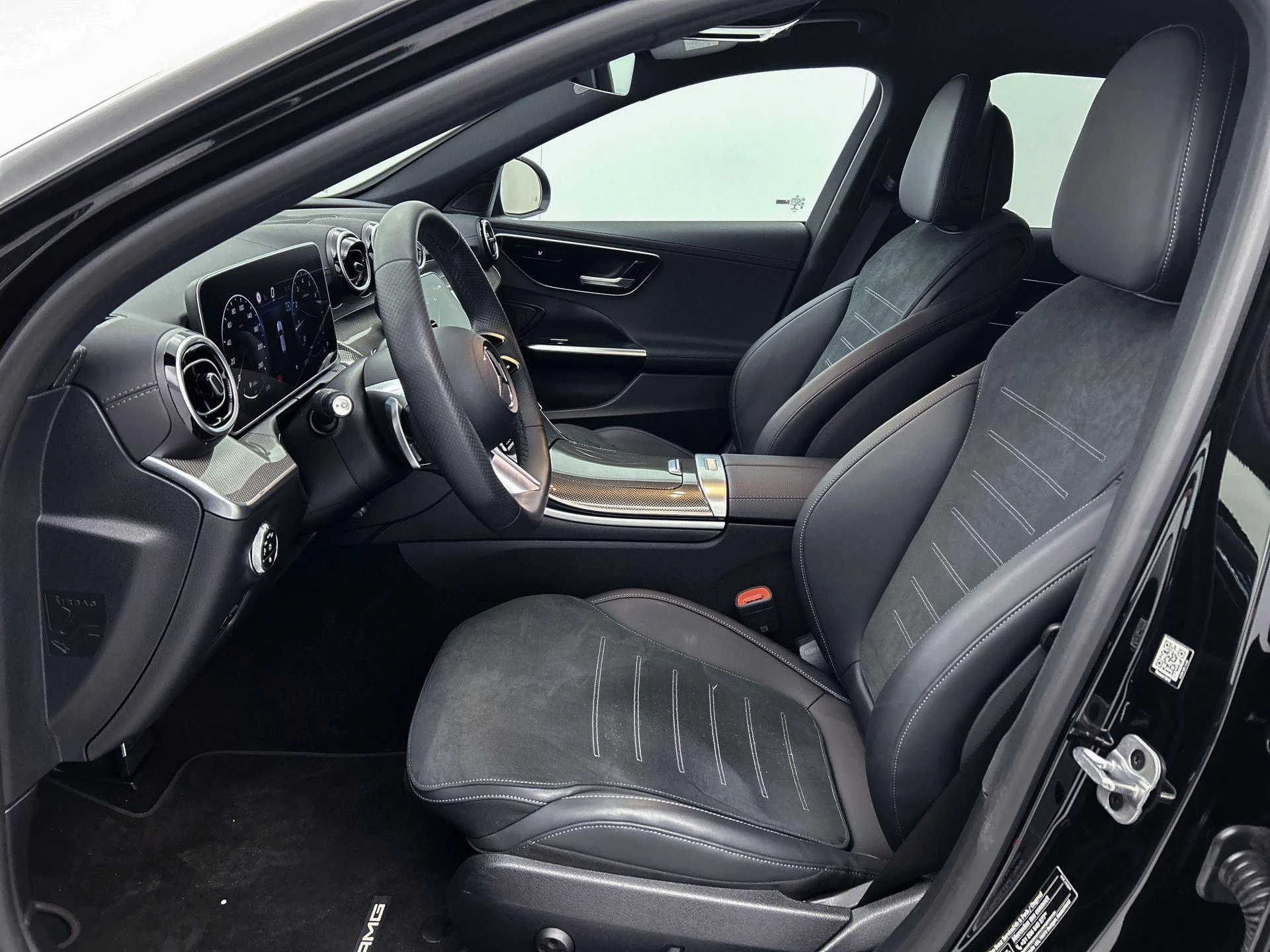 Mercedes-Benz-C-Klasse-image-10