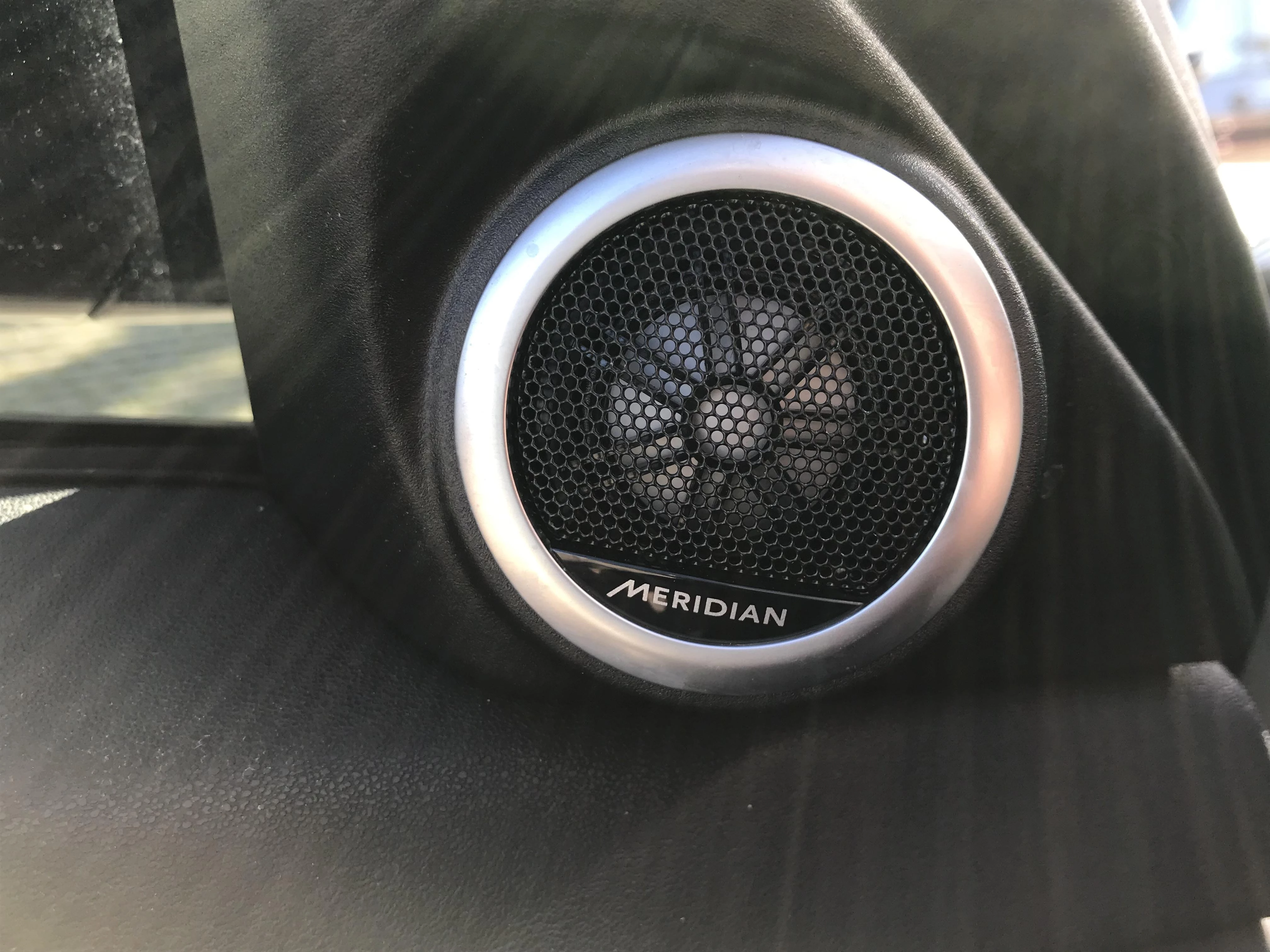 Land Rover-Range Rover Evoque-image-11