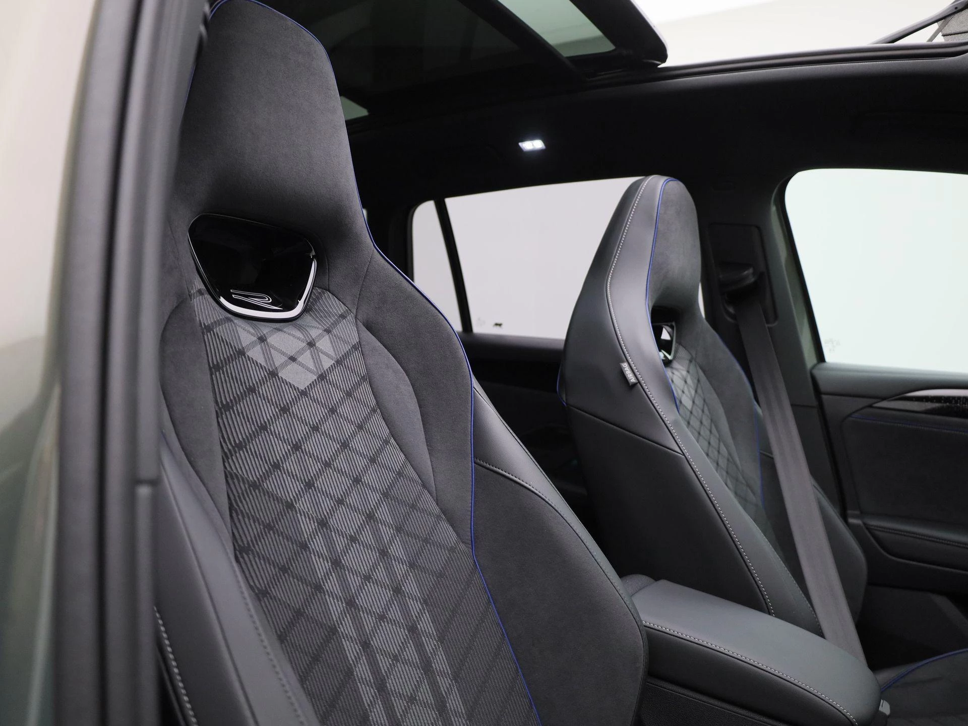 Volkswagen-Tiguan-image-44