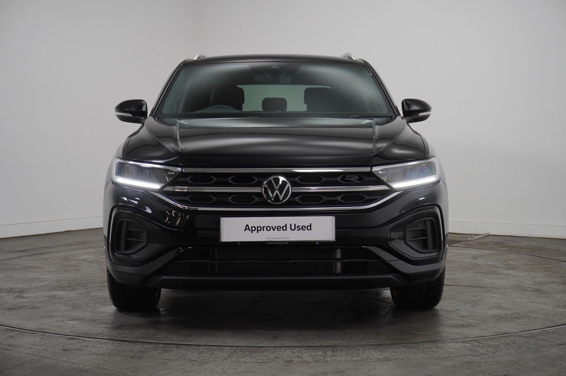 Volkswagen-T-Roc-image-6