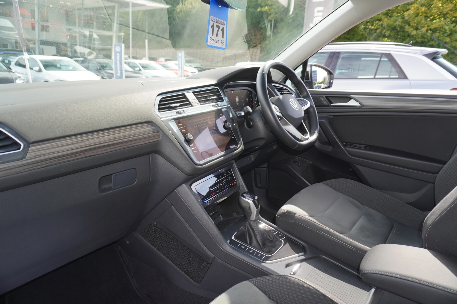 Volkswagen-Tiguan Allspace-image-1