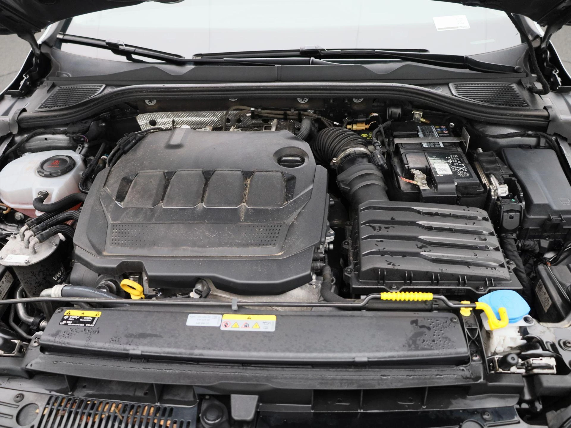 Volkswagen-Golf-image-31