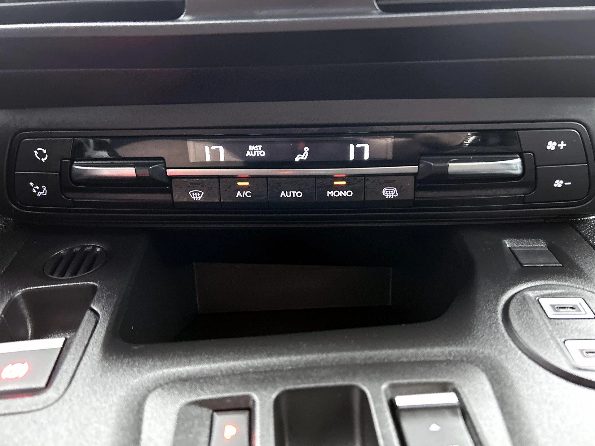 Opel-Combo-e-image-16