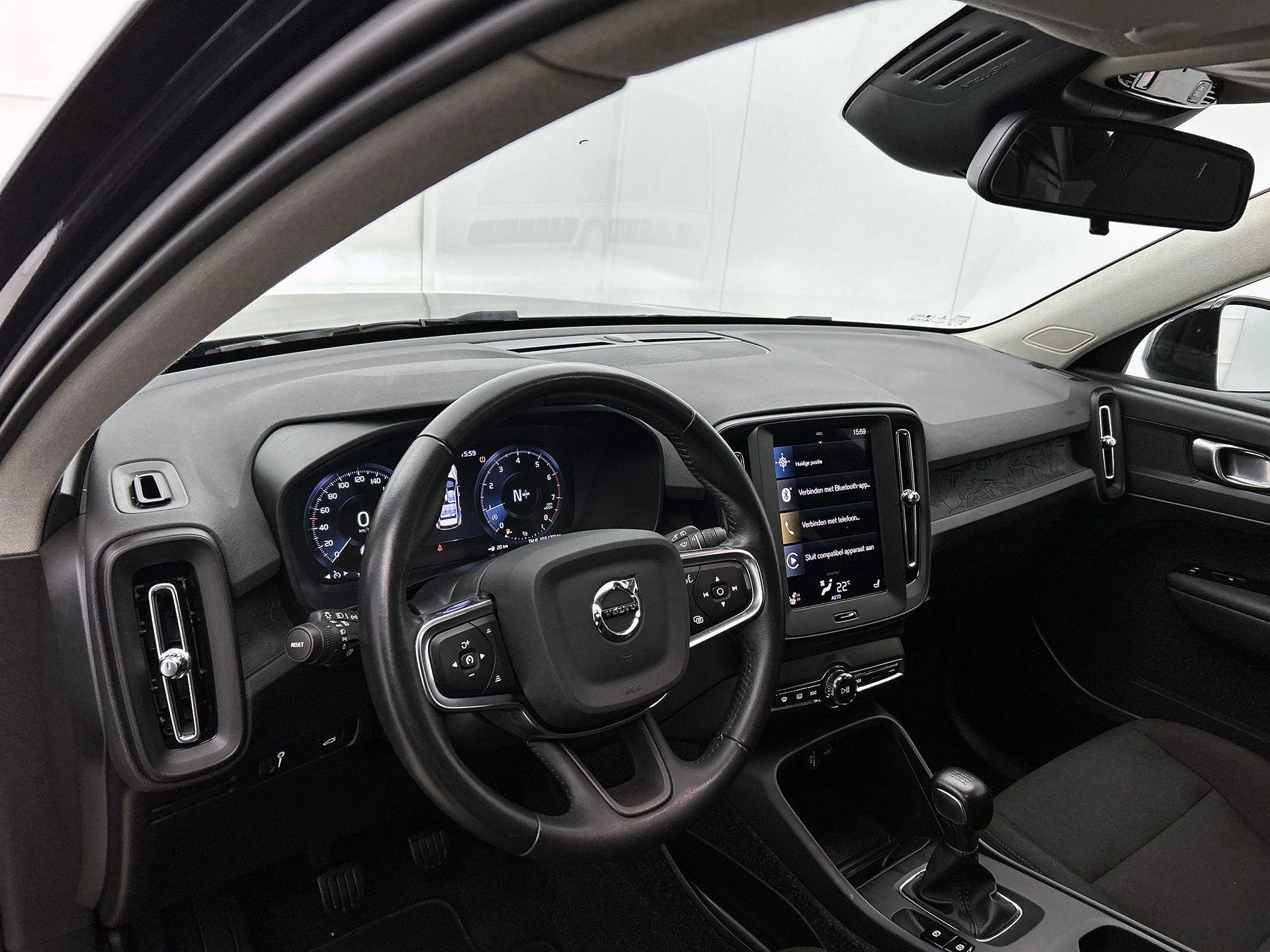 Volvo-XC40-image-17