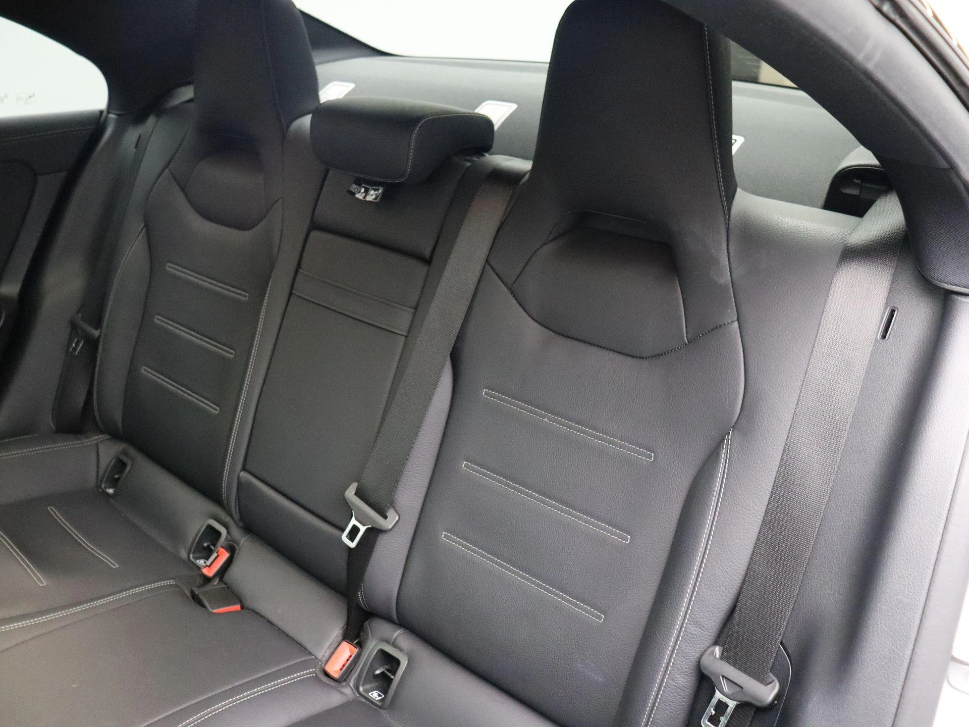 Mercedes-Benz-CLA-image-21