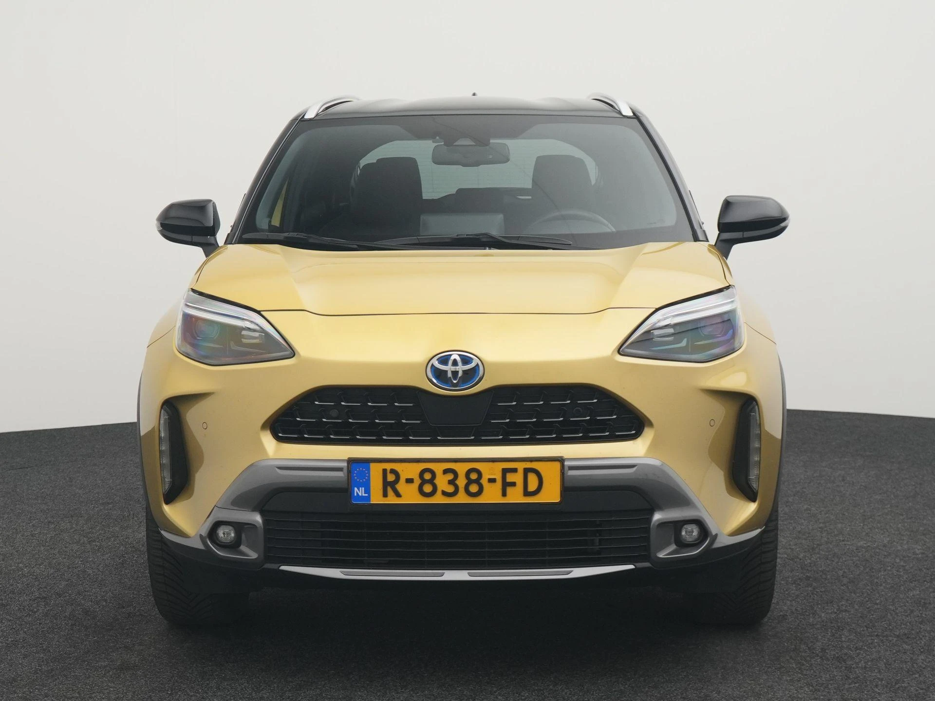 Toyota-Yaris Cross-image-2