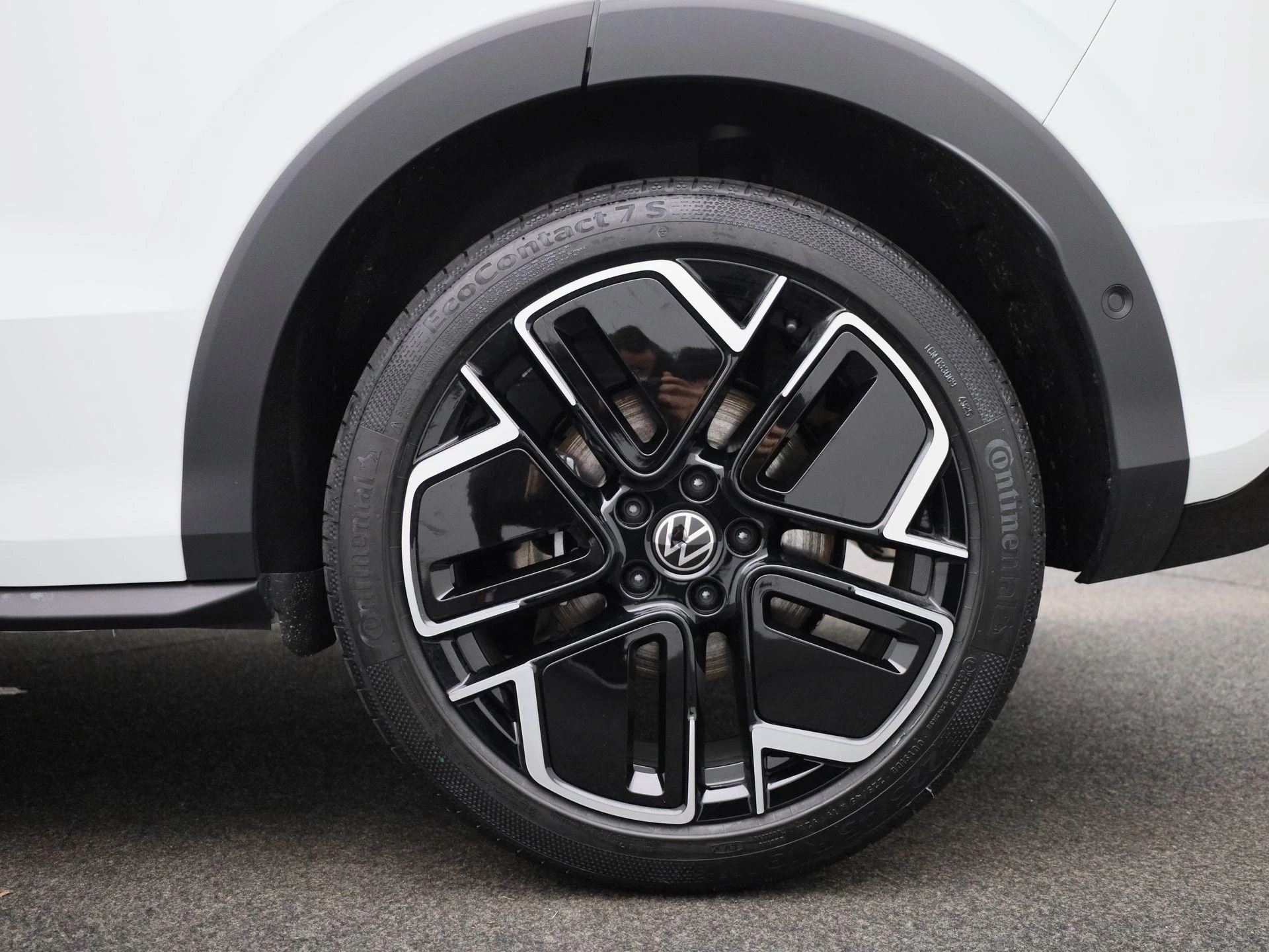 Volkswagen-T-Roc-image-12