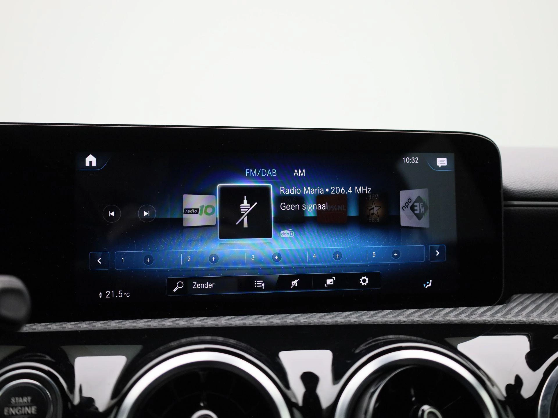 Mercedes-Benz-A-Klasse-image-20