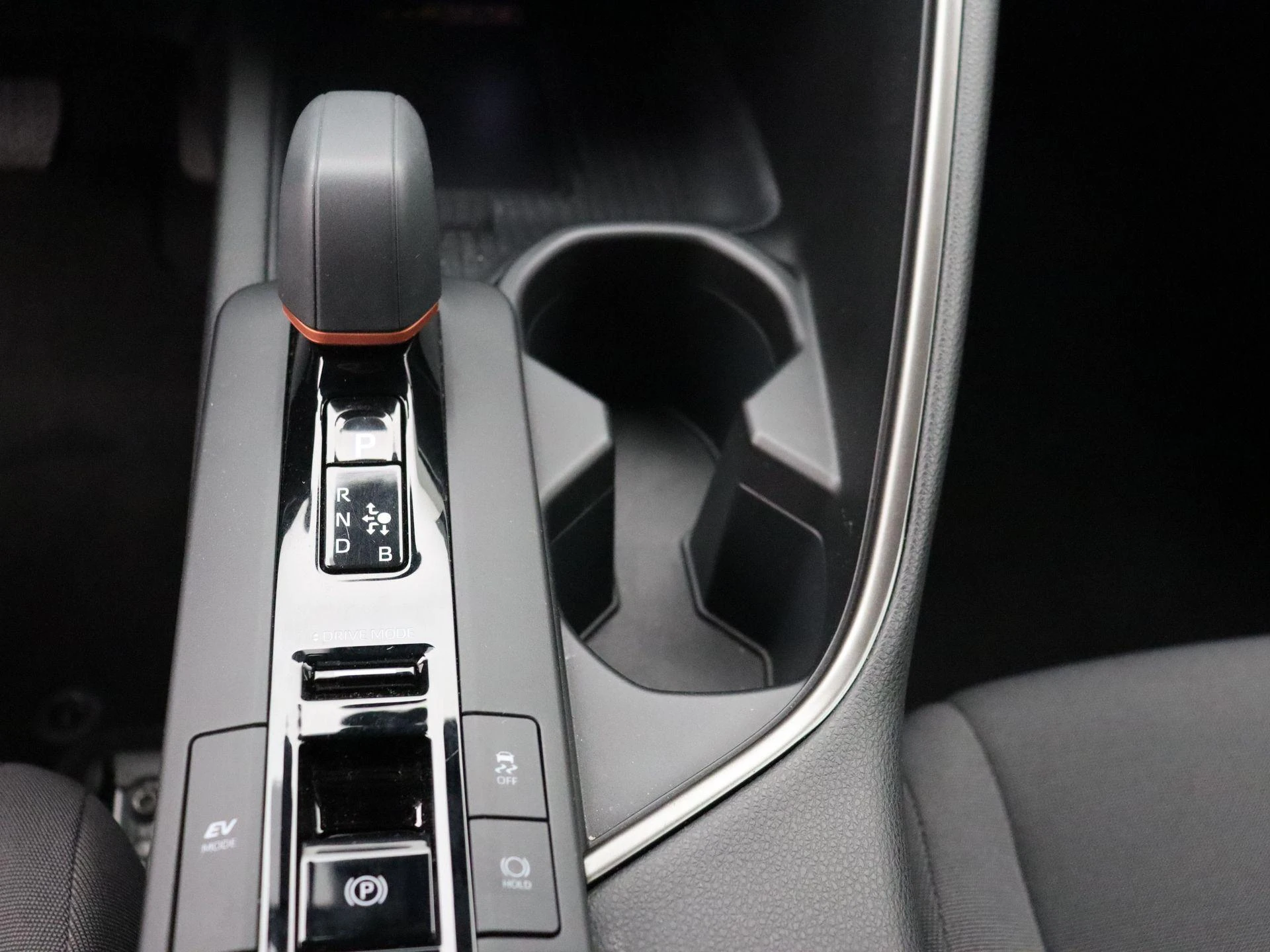 Toyota-C-HR-image-16