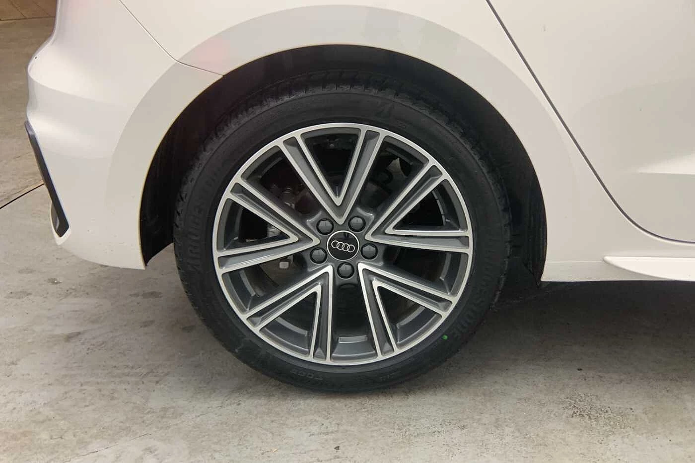 Audi-A1 Sportback-image-4