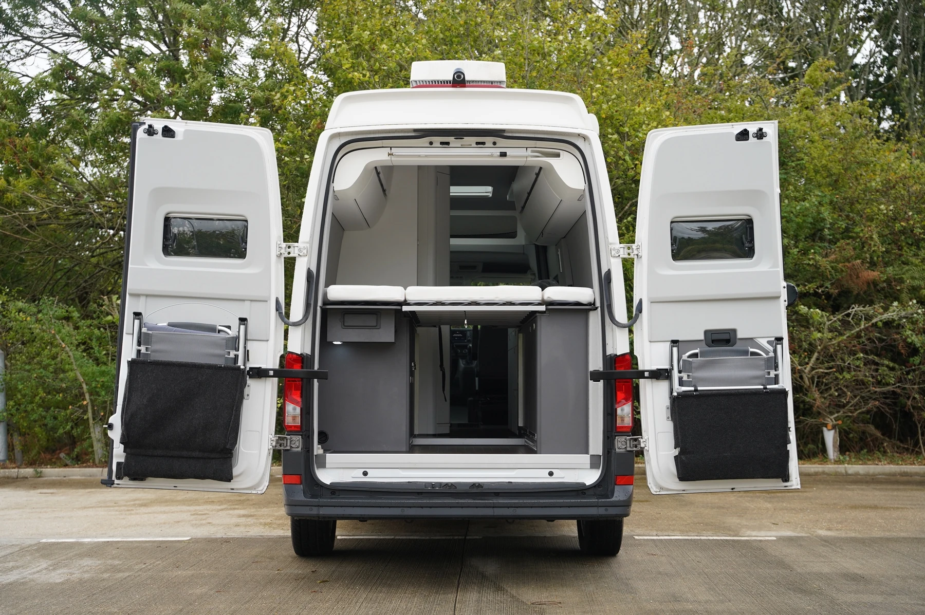 Volkswagen-California-image-11