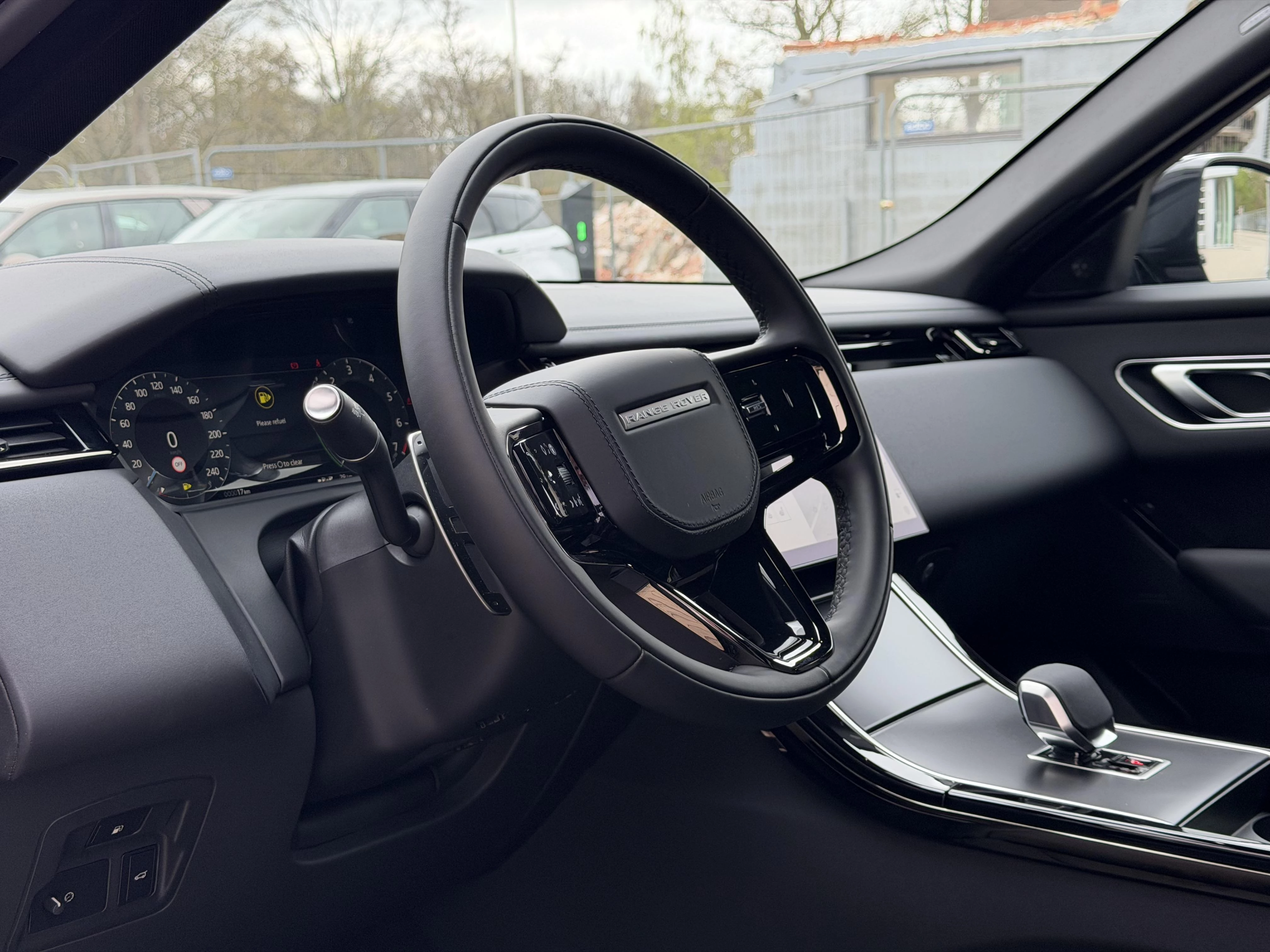 Land Rover Range Rover Velar P400e Dynamic SE AWD Auto. 26.5MY