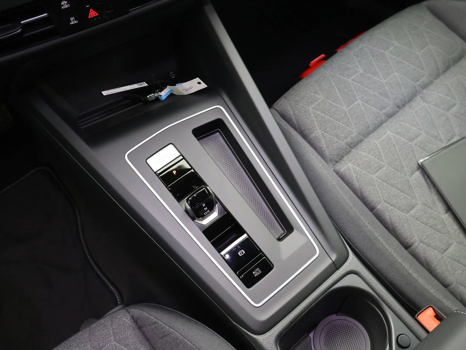 Volkswagen Golf VIII Golf Life Business 1.5eTSI 116PK *AUTOMAAT*TREKHAAK*DEMO*NAVI*ACC*PDC*CAMERA*...*