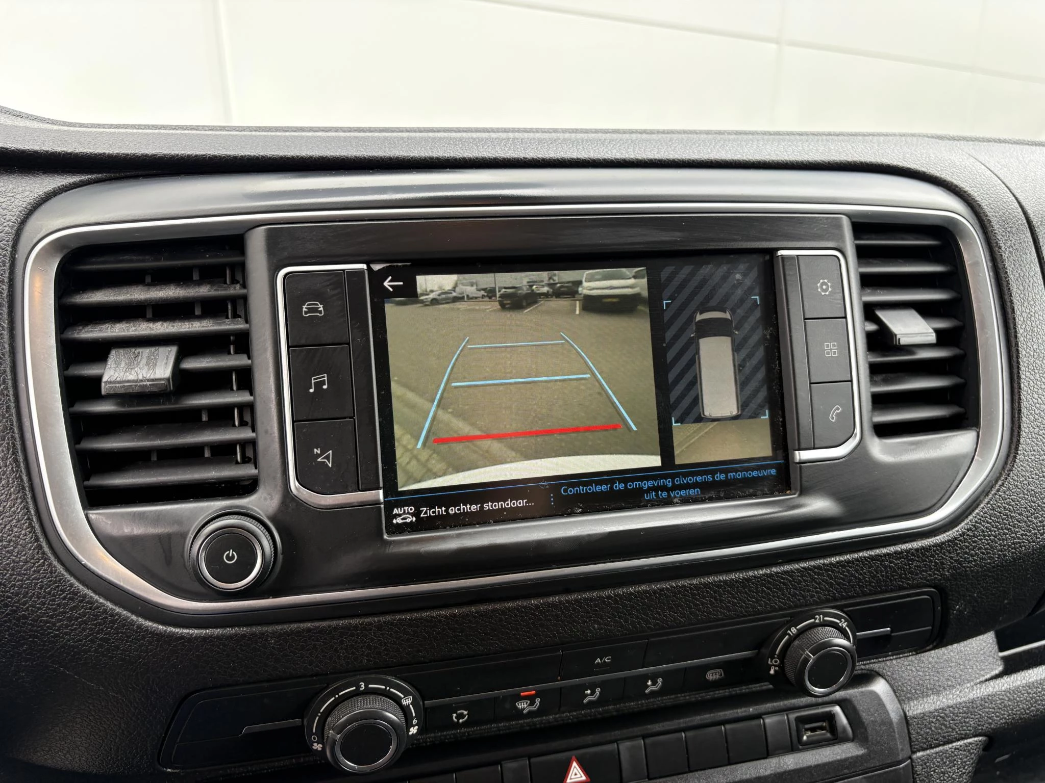 Peugeot-Expert-image-14