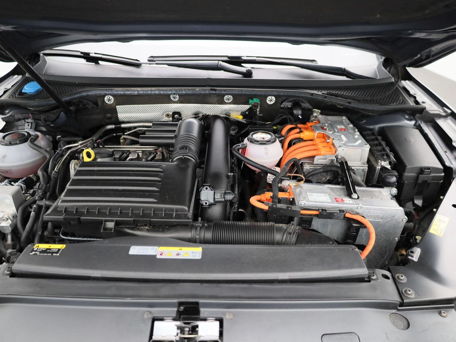 Volkswagen-Passat-image-32