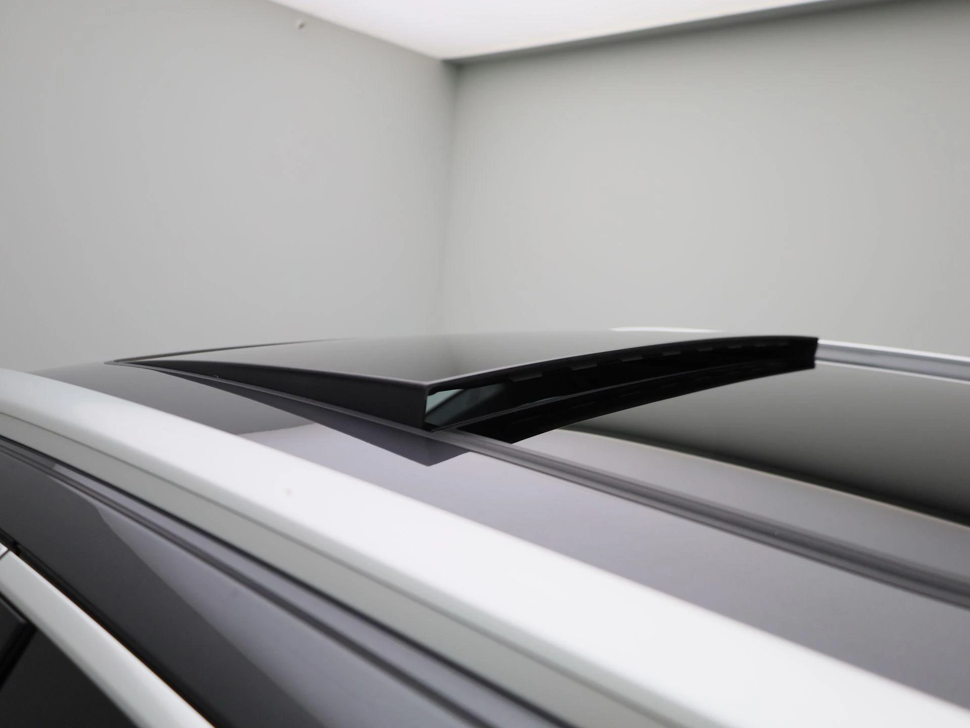 Audi-Q8 e-tron-image-37