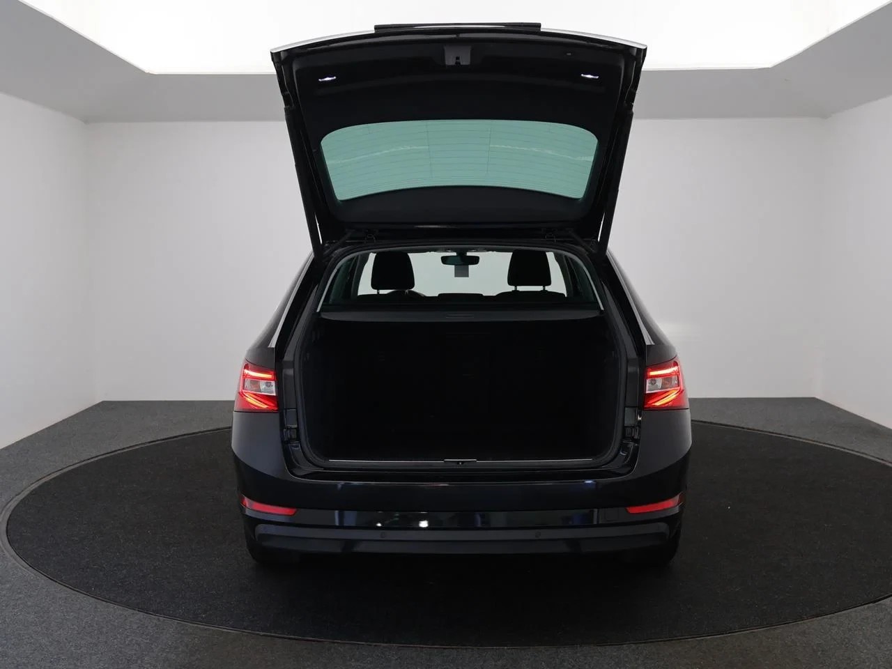 Škoda-Superb-image-12