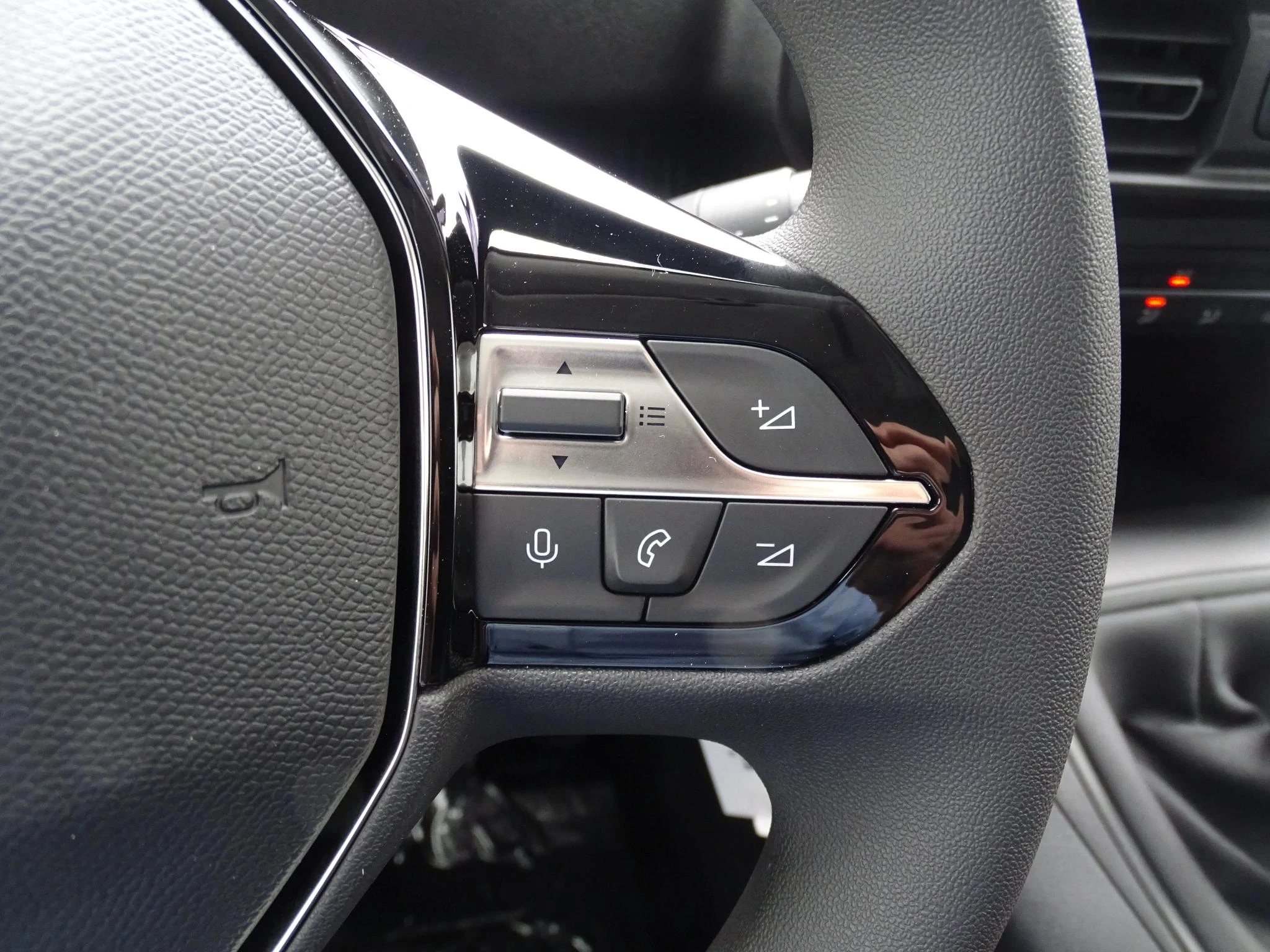Peugeot-Partner-image-20