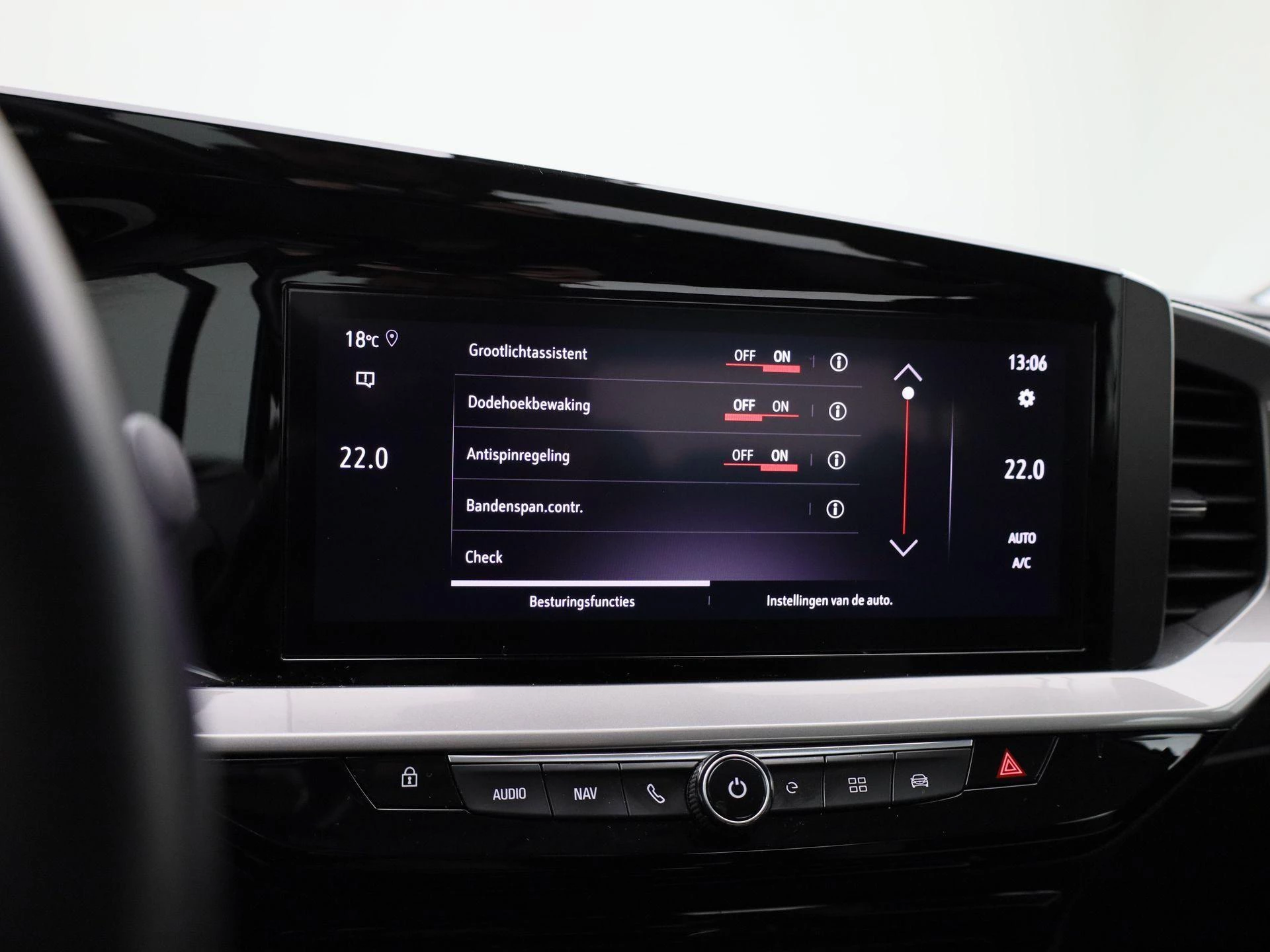 Opel-Mokka-e-image-30