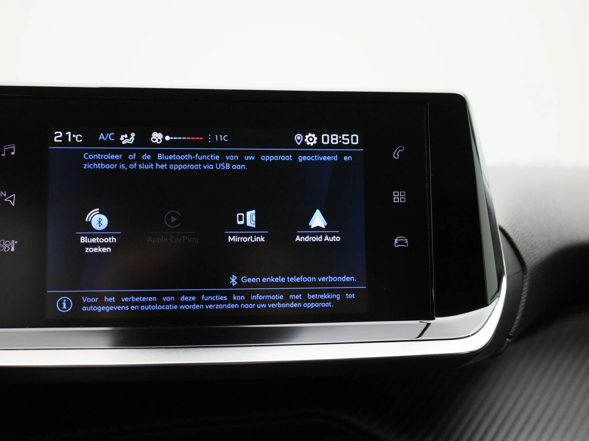 Peugeot-208-image-16