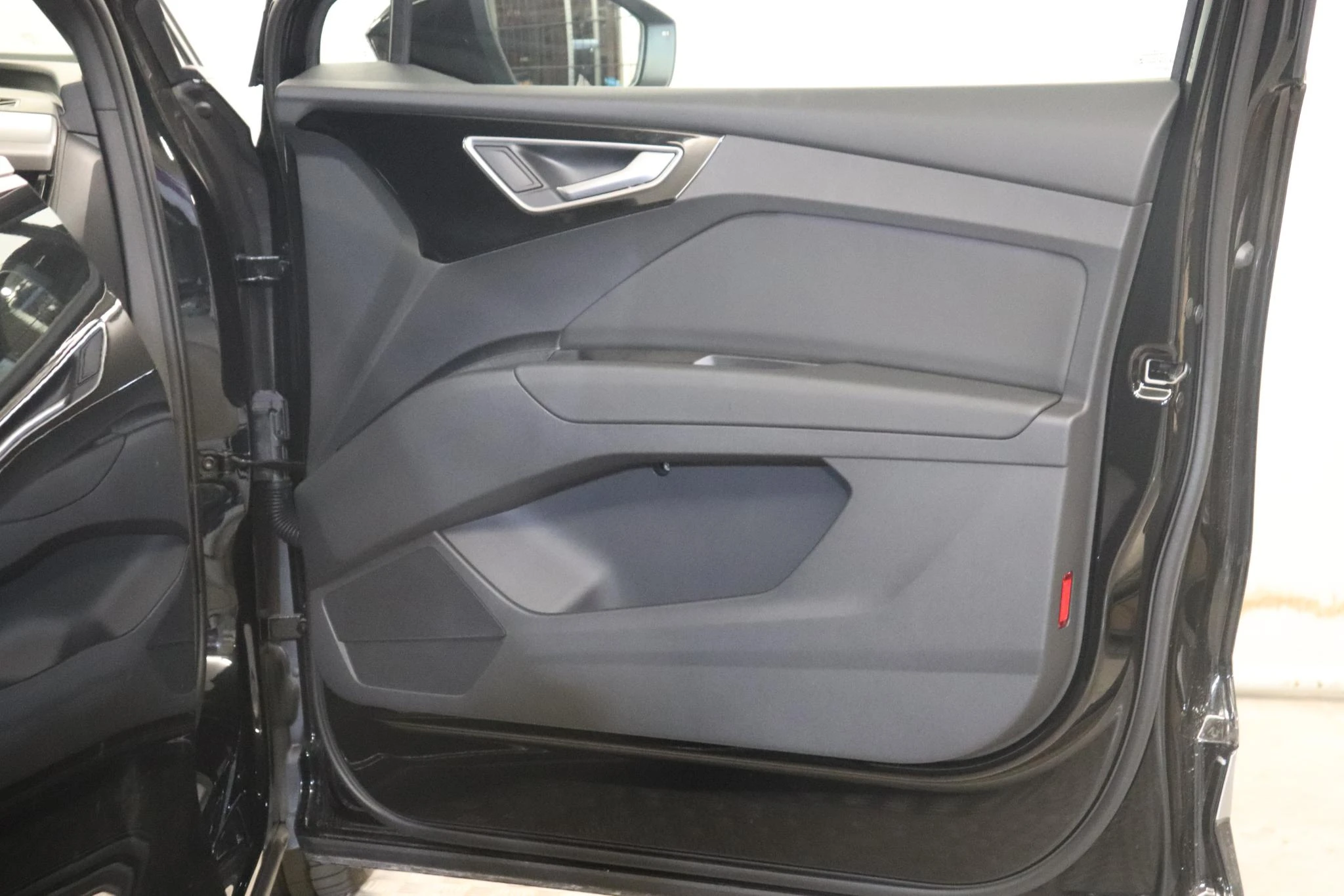 Audi-Q4 e-tron-image-6