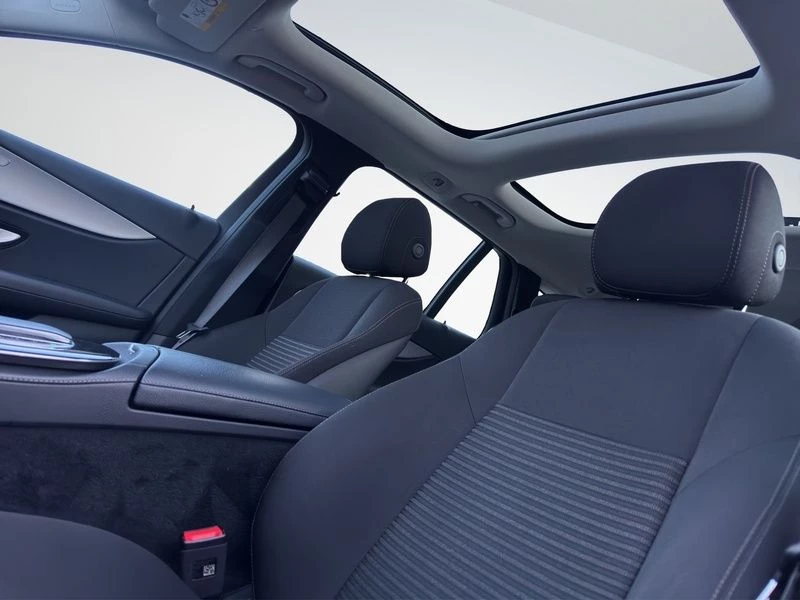 Mercedes-Benz E-Klasse 220 T d AVANTGARDE KAM PANO SHZ STANDHZG MBUX AVANTGARDE