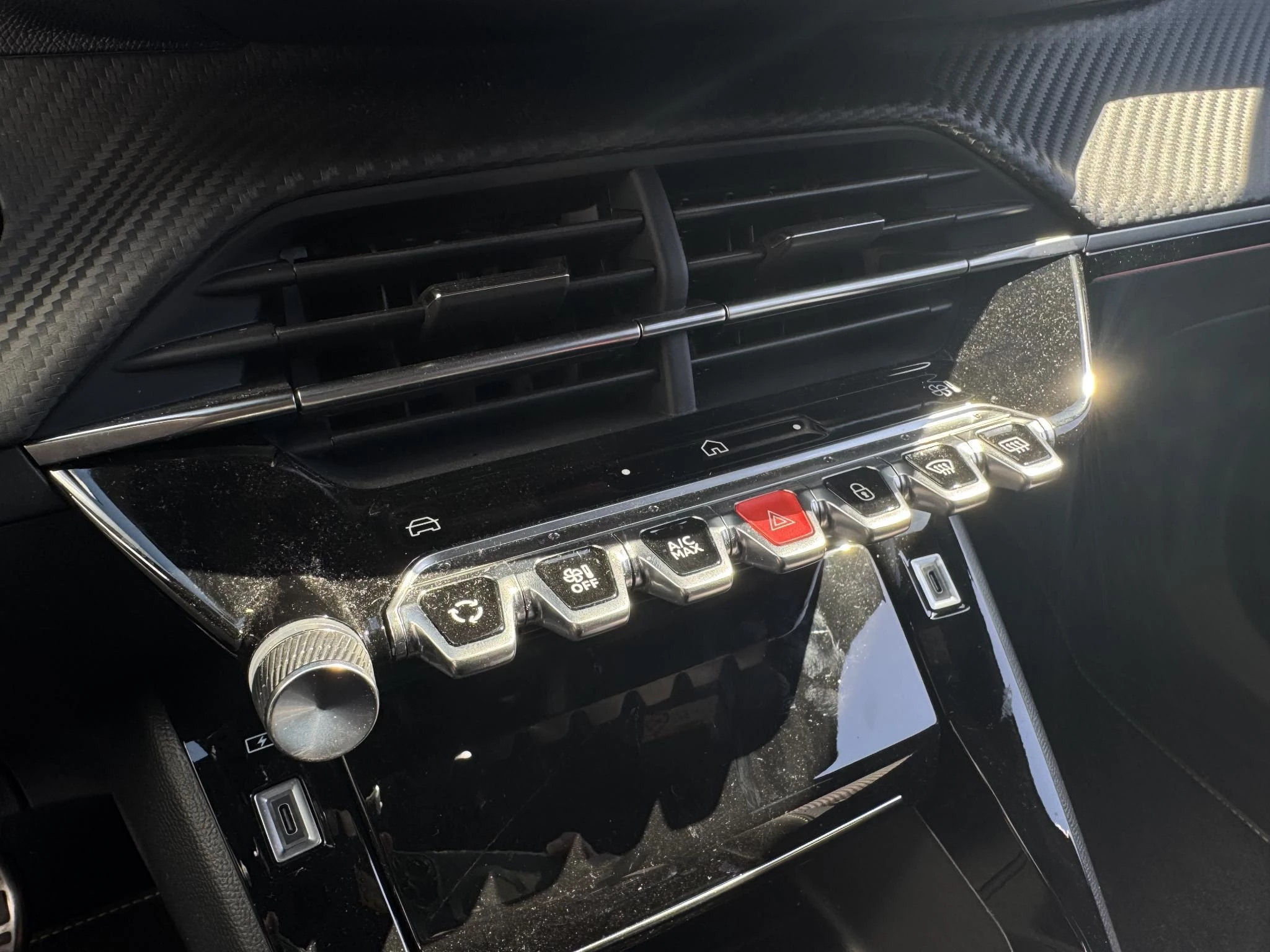 Peugeot-2008-image-18