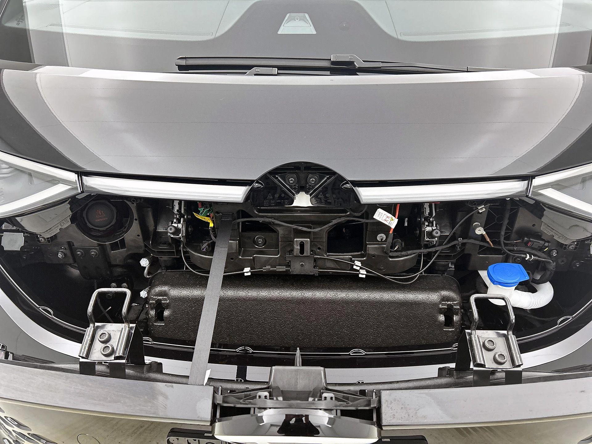 Volkswagen-ID. Buzz Cargo-image-11