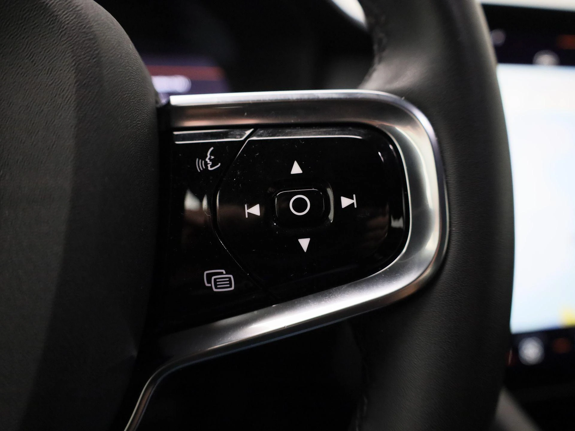 Polestar-2-image-20