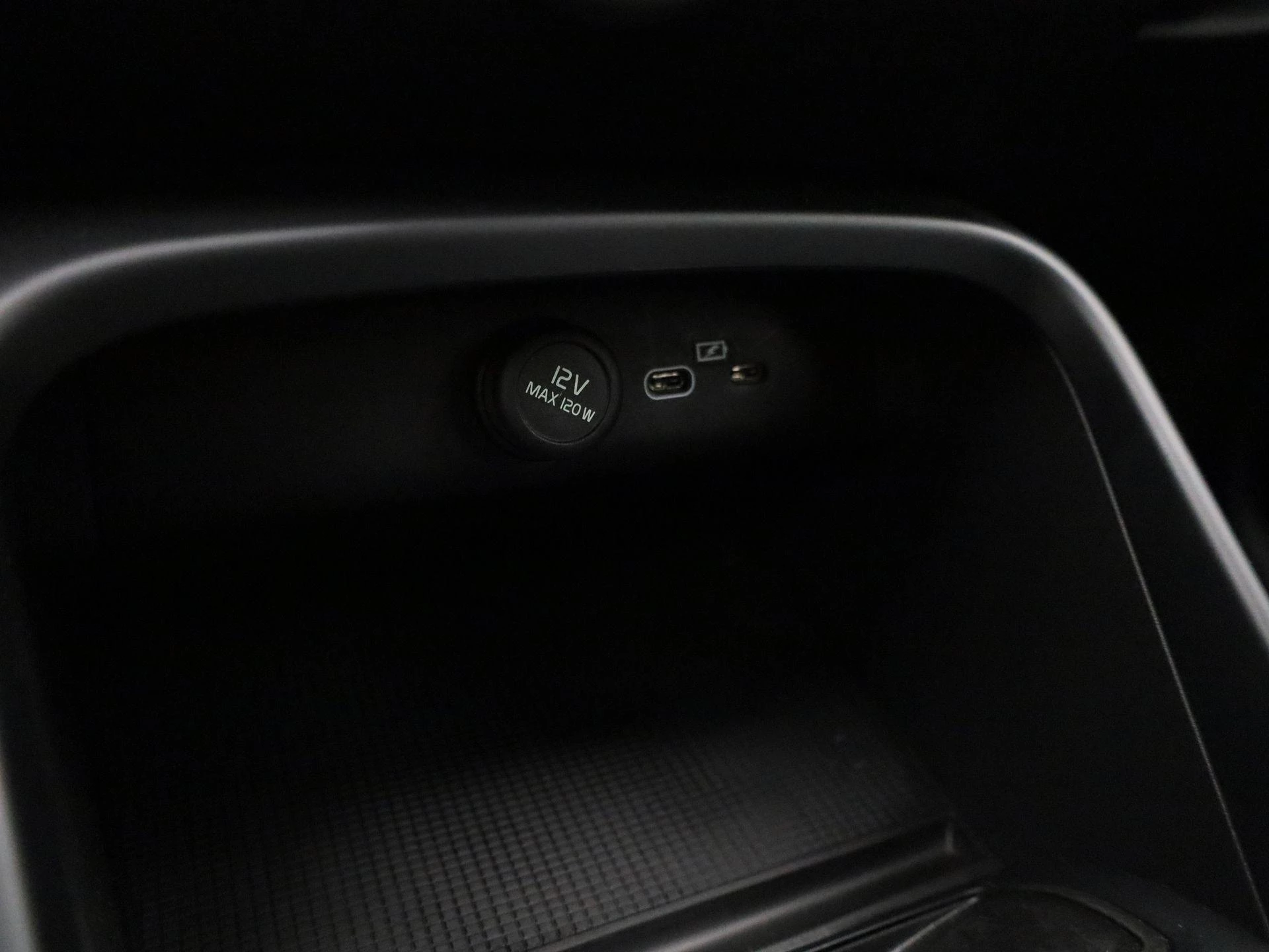Volvo XC40 B3 Essential DCT