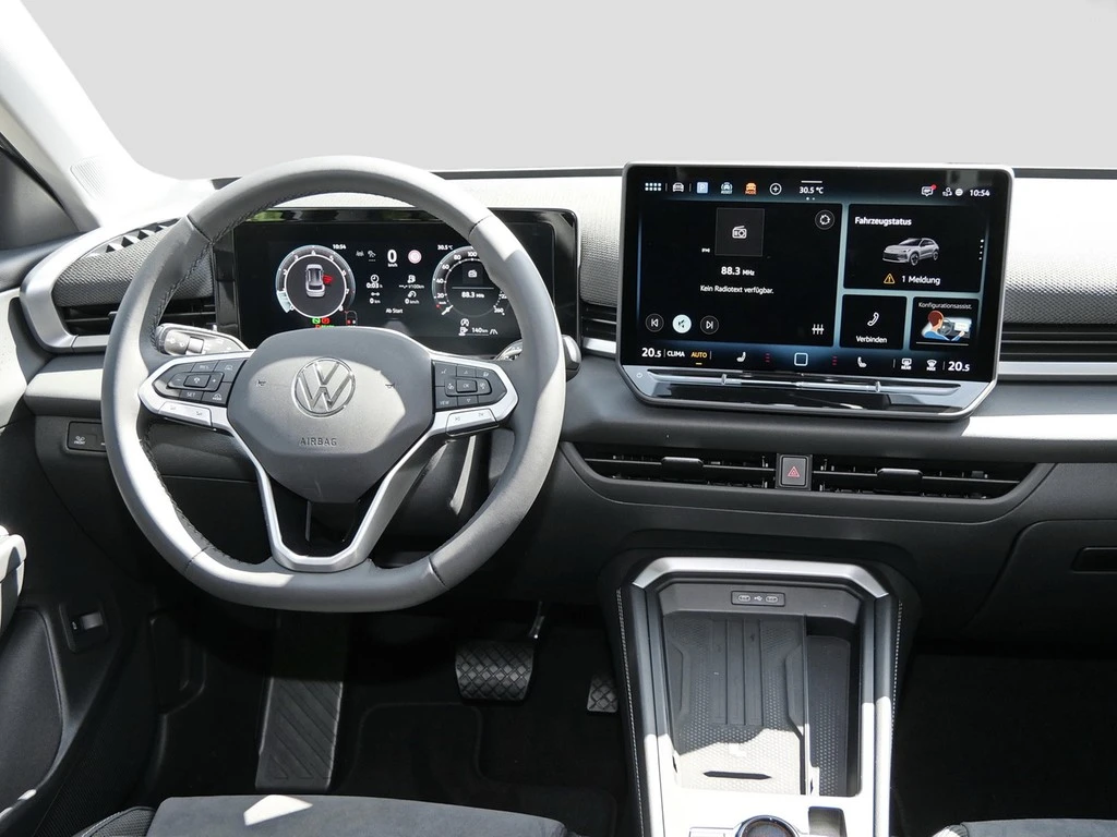 Volkswagen-T-Roc-image-12