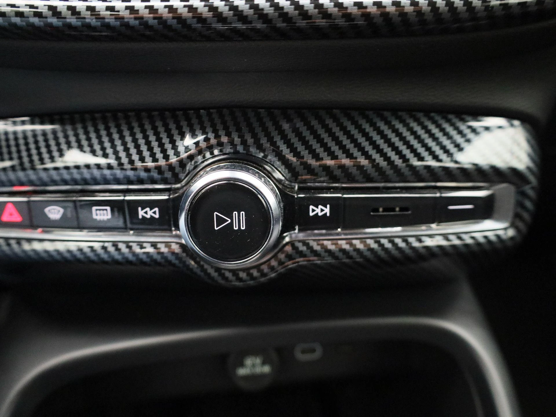Volvo-XC40-image-21