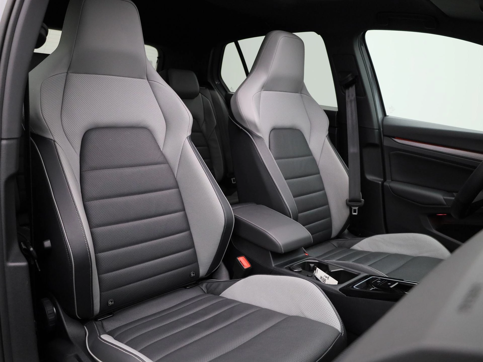 Volkswagen Golf 1.5 eHybrid GTE 272 PK|