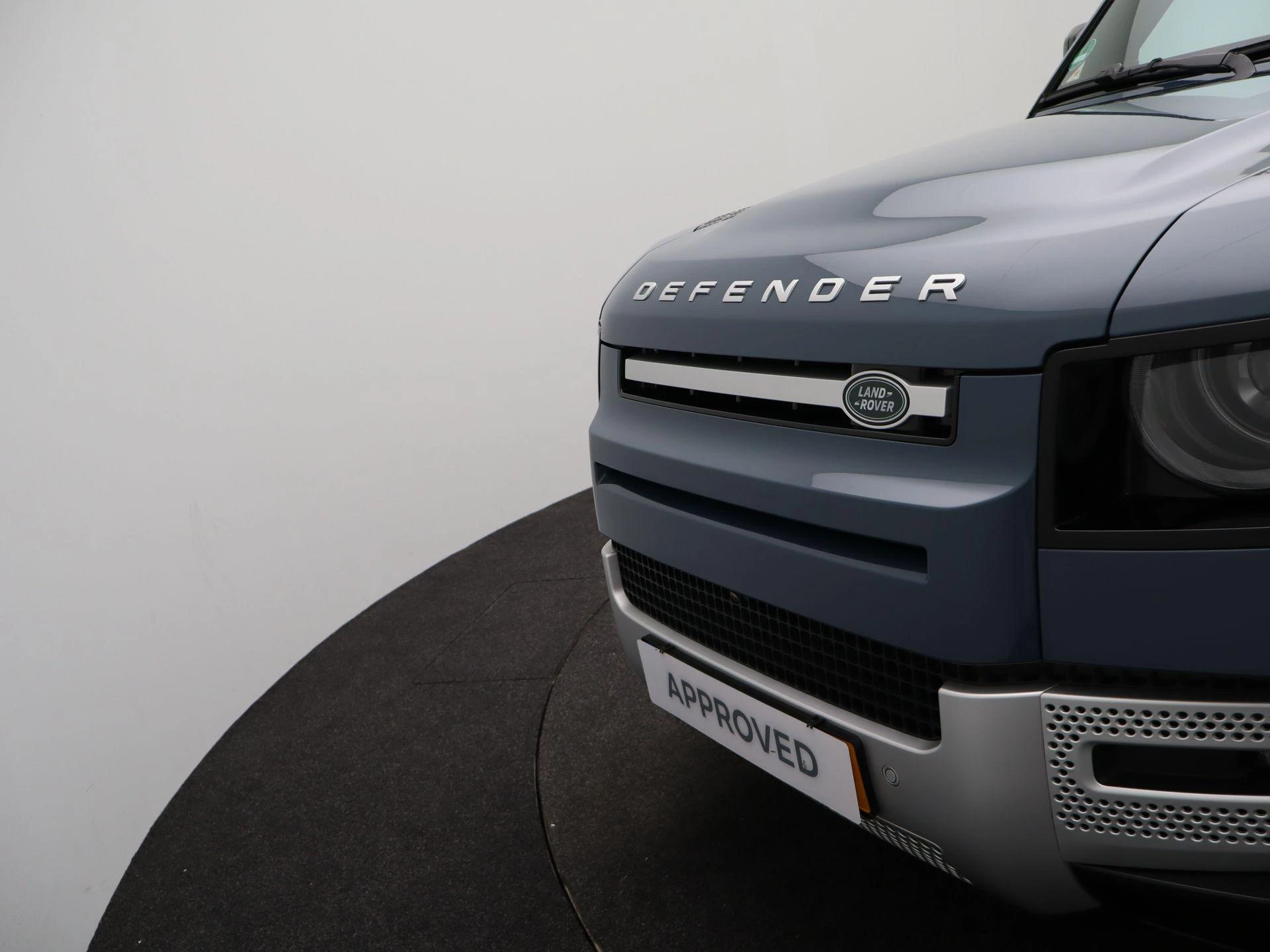 Land Rover-Defender-image-38