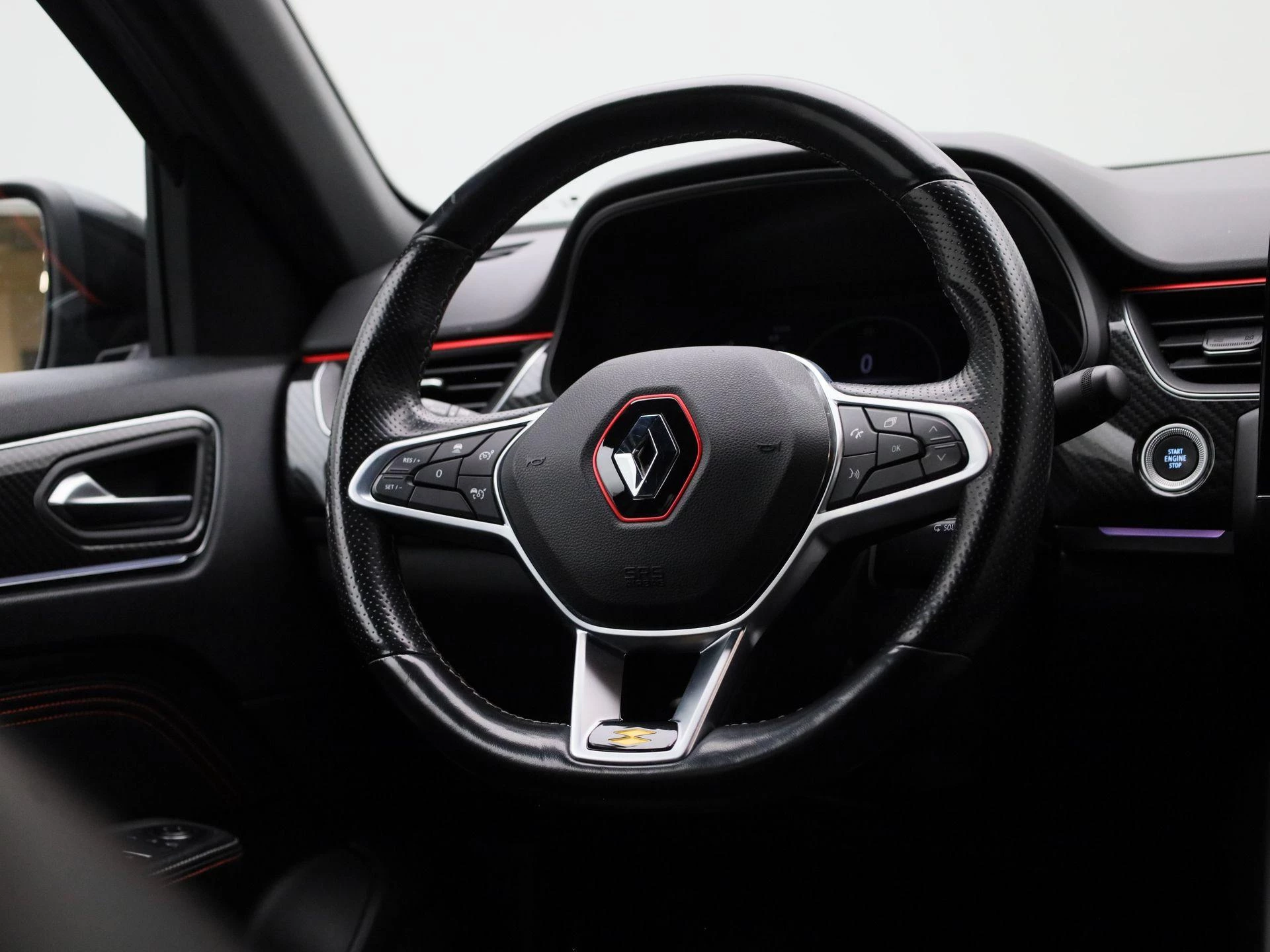 Renault-Arkana-image-38
