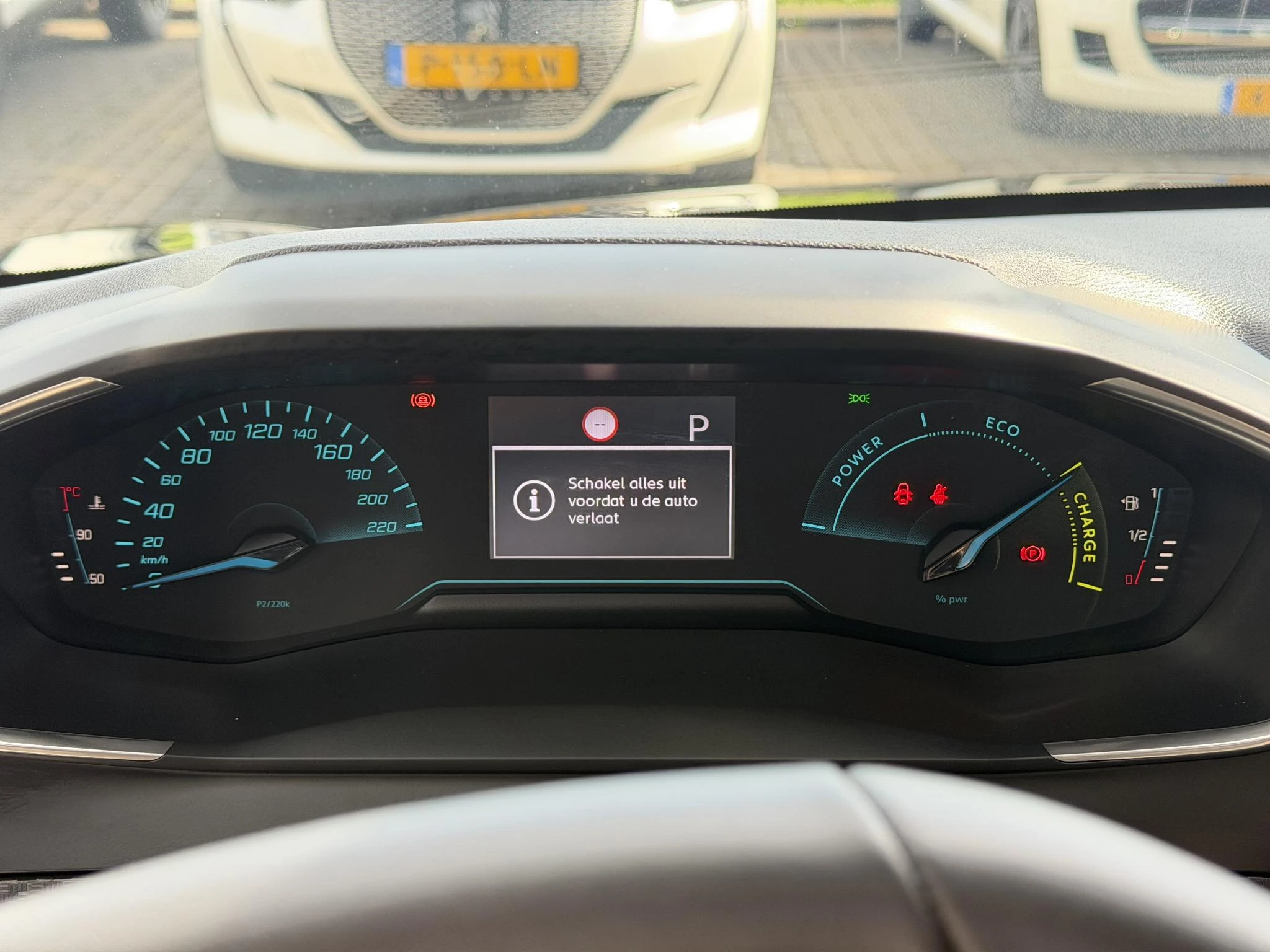 Peugeot-208-image-12