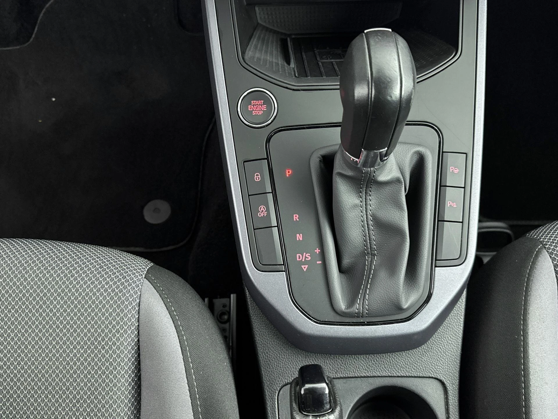 SEAT-Arona-image-20