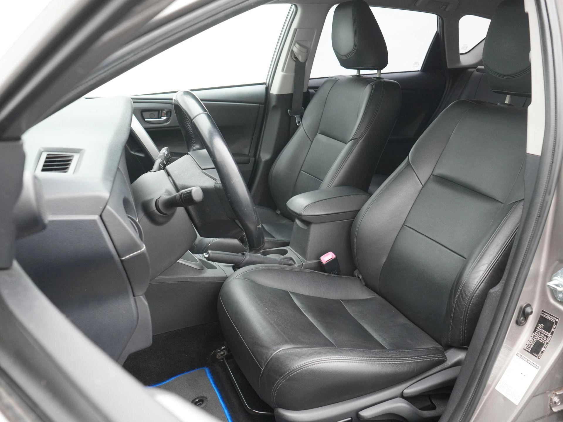 Toyota-Auris-image-8